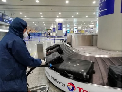 大江東︱上海篩查輸入病例，眾多“大白”閉環(huán)把關(guān) 行李托運(yùn)